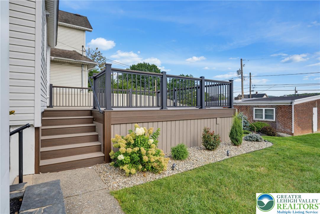 1839 Richmond Avenue Property Photo 10