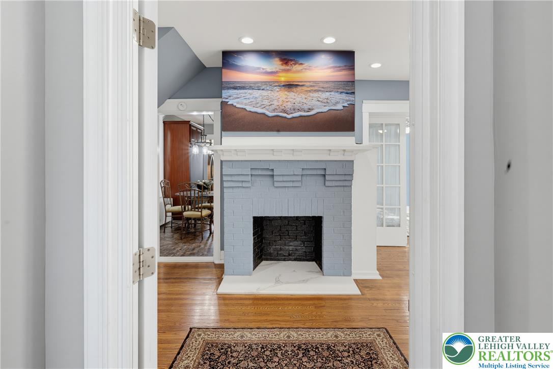 1839 Richmond Avenue Property Photo 19