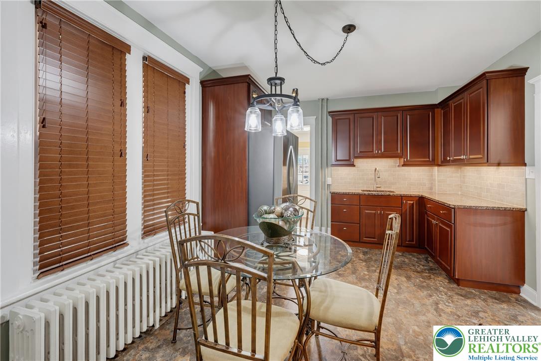 1839 Richmond Avenue Property Photo 28