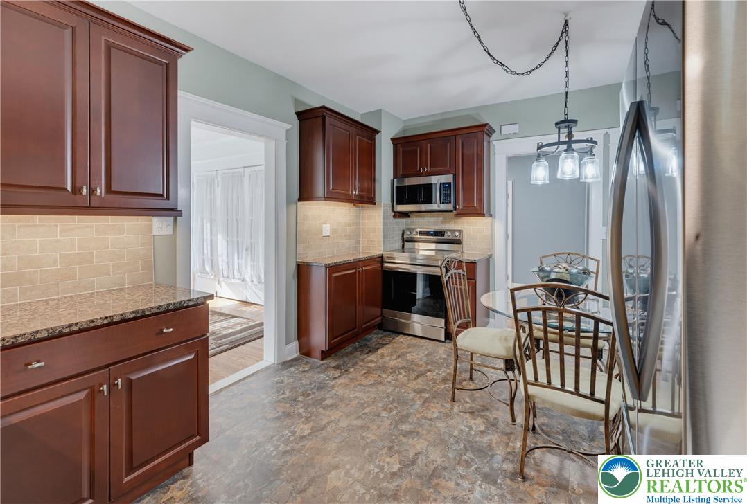 1839 Richmond Avenue Property Photo 29