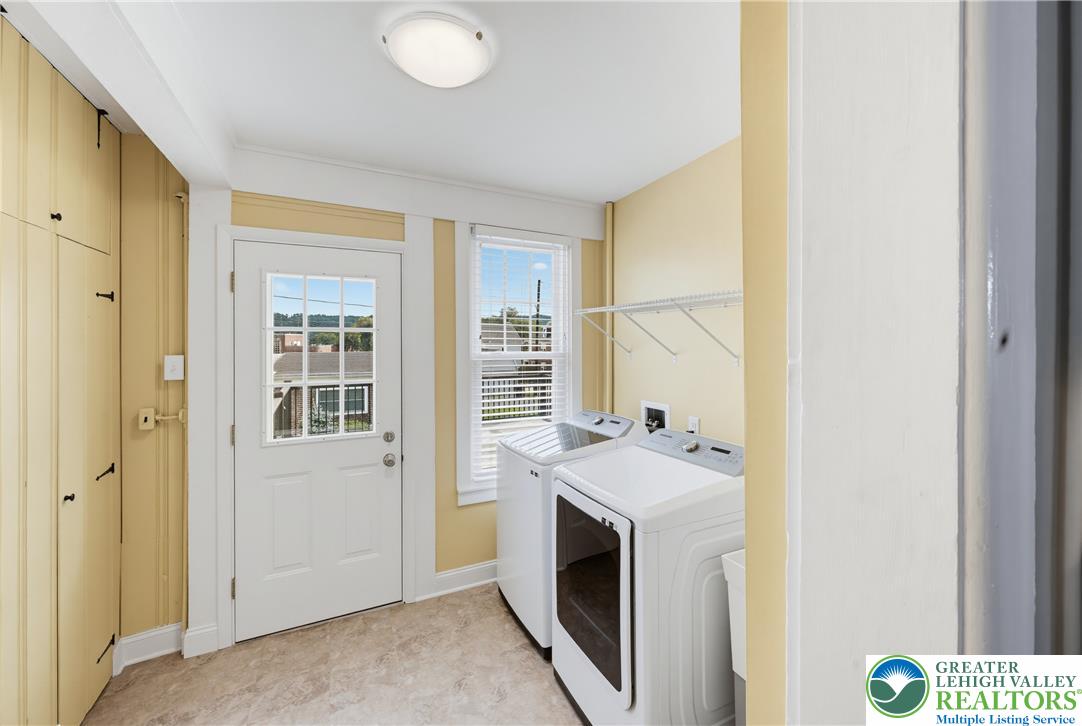 1839 Richmond Avenue Property Photo 38