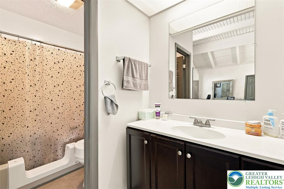 129 Condor Drive 17 Property Photo 18