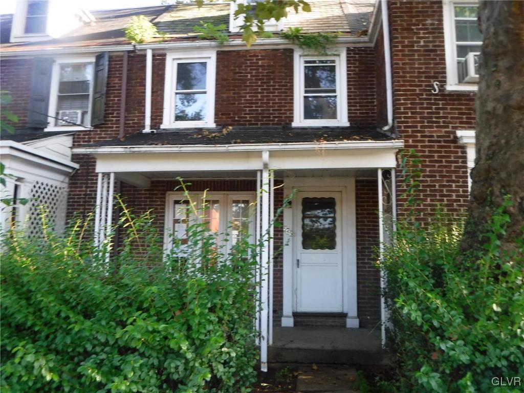 545 Park Place Property Photo 1