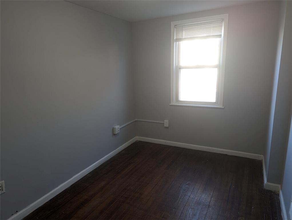 545 Park Place Property Photo 10