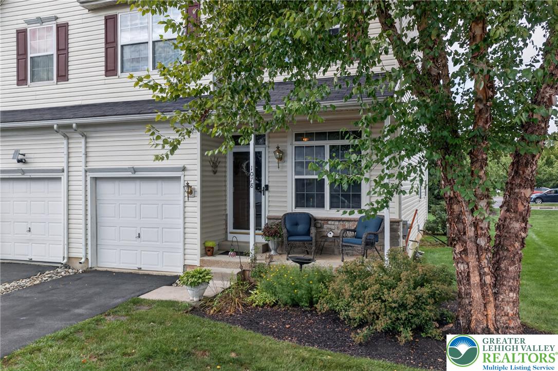 1078 King Way Property Photo 4