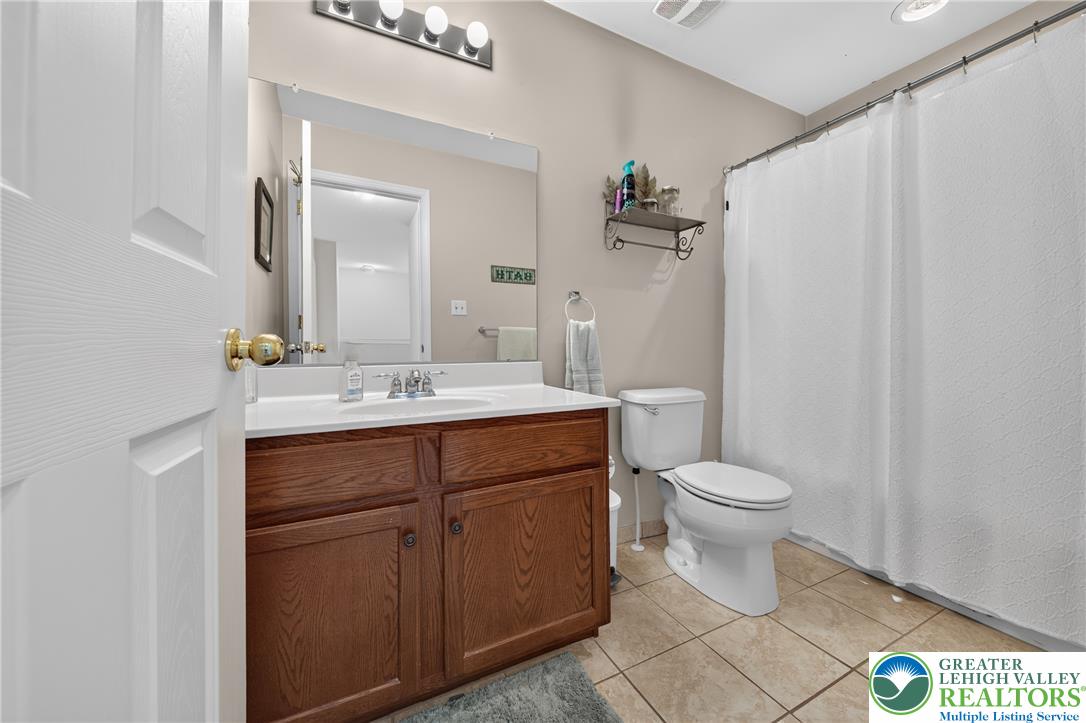 1078 King Way Property Photo 32