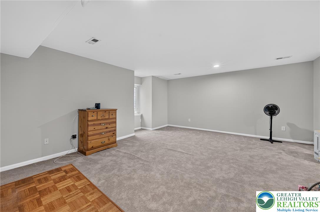1078 King Way Property Photo 35