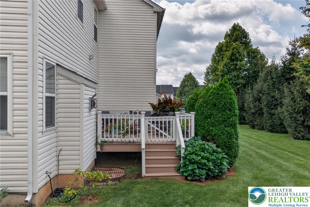 1078 King Way Property Photo 37