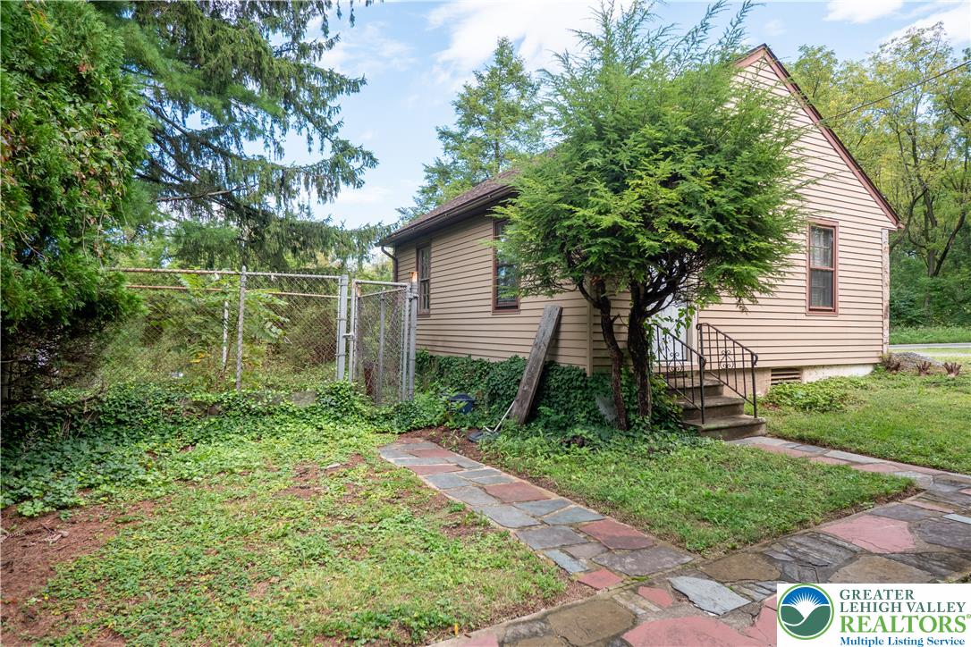 52 S. Cedar Crest Boulevard Property Photo 43