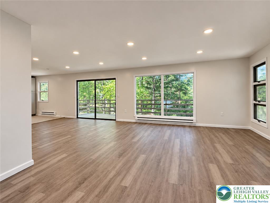 248 East Broad Street Property Photo 9