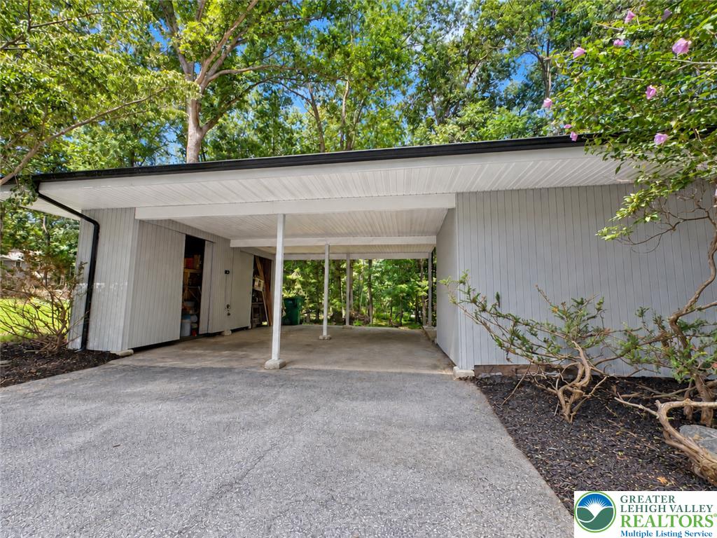 248 East Broad Street Property Photo 40