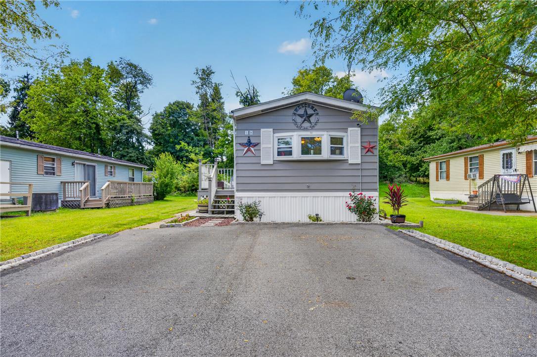 18 Independence Way Property Photo 2