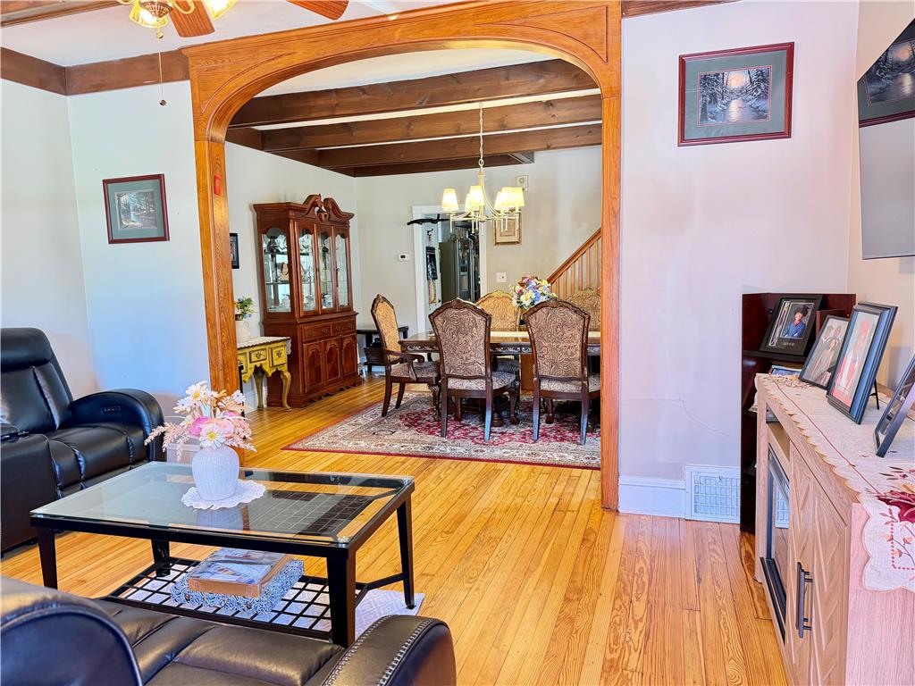 315 West Berwick Street Property Photo 6