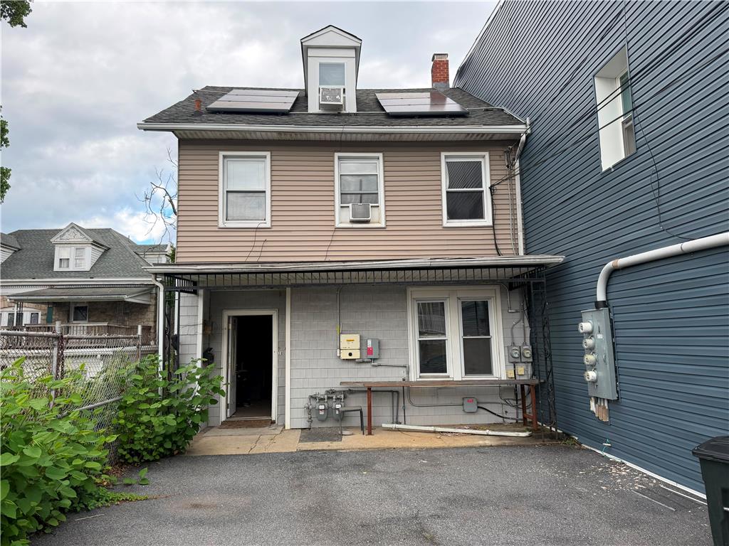 833 Walnut Avenue Property Photo 1