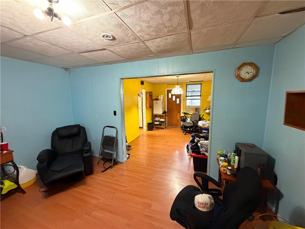 833 Walnut Avenue Property Photo 8