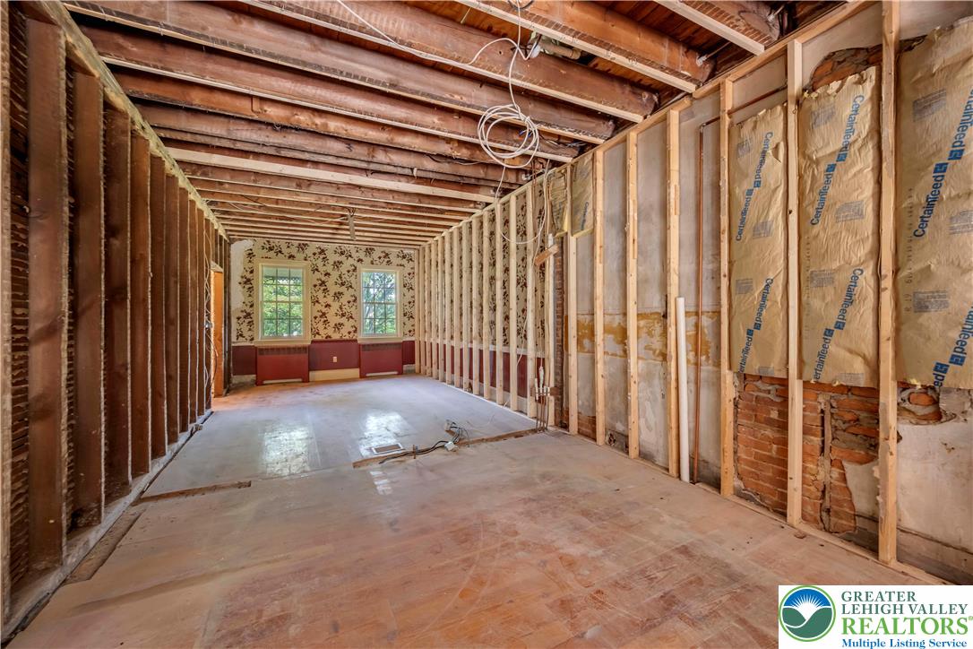 384 Henry Road Property Photo 31