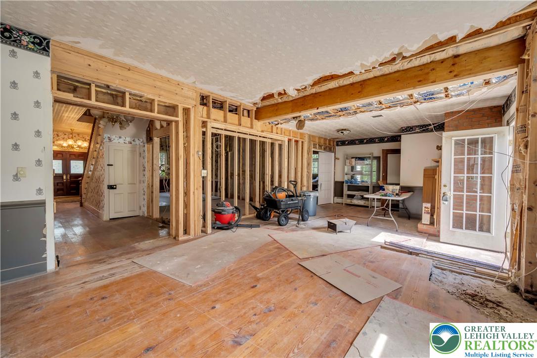 384 Henry Road Property Photo 35