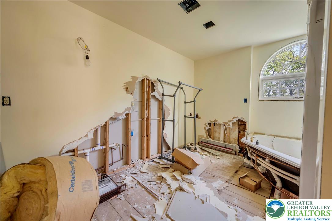 384 Henry Road Property Photo 44
