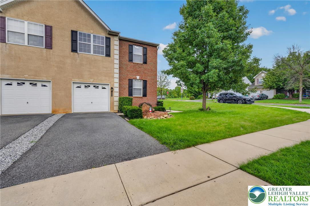 6801 Hunt Drive Property Photo 1