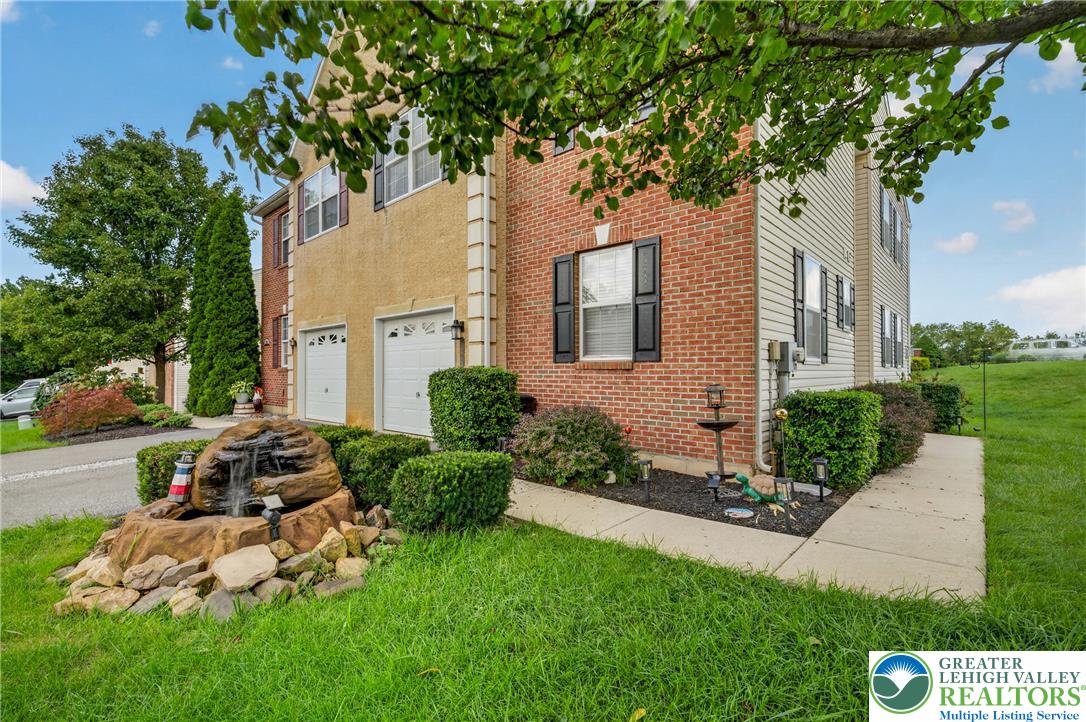 6801 Hunt Drive Property Photo 2