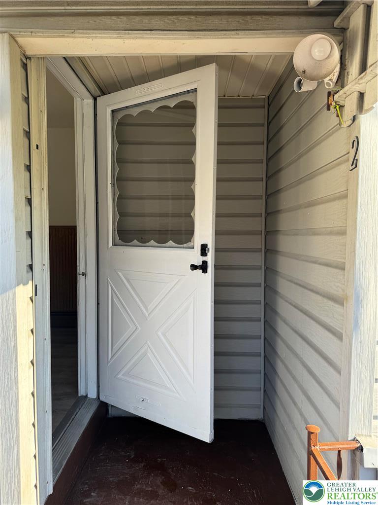 516 Heckman Avenue Property Photo 4
