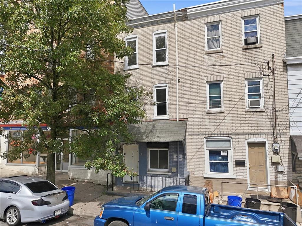 395 West Allen Street Property Photo 1