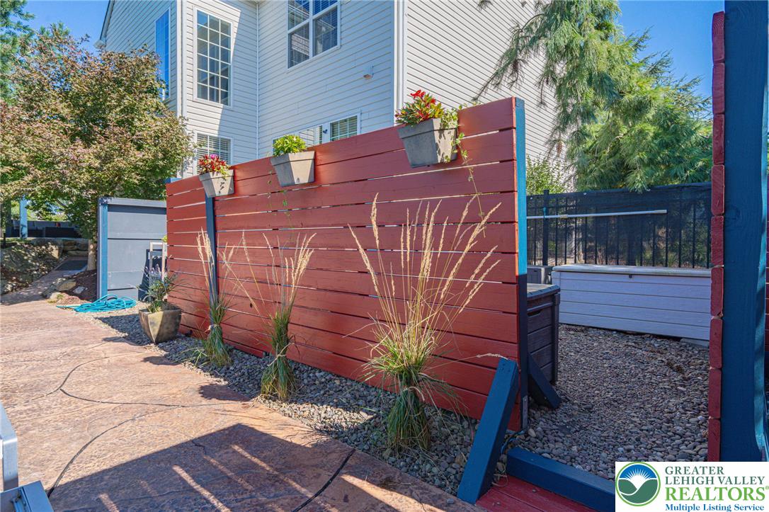 6667 Sunningham Lane Property Photo 44
