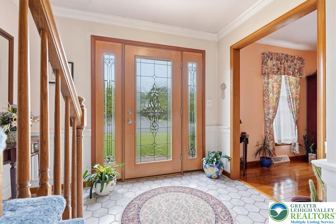 5022 Meadow Lane Property Photo 6