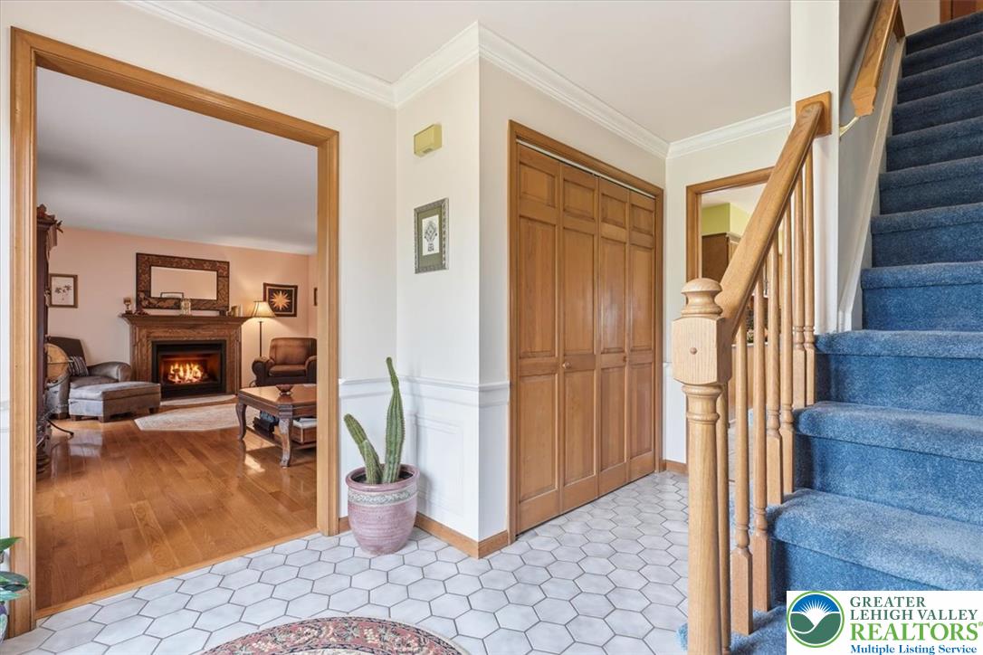 5022 Meadow Lane Property Photo 8