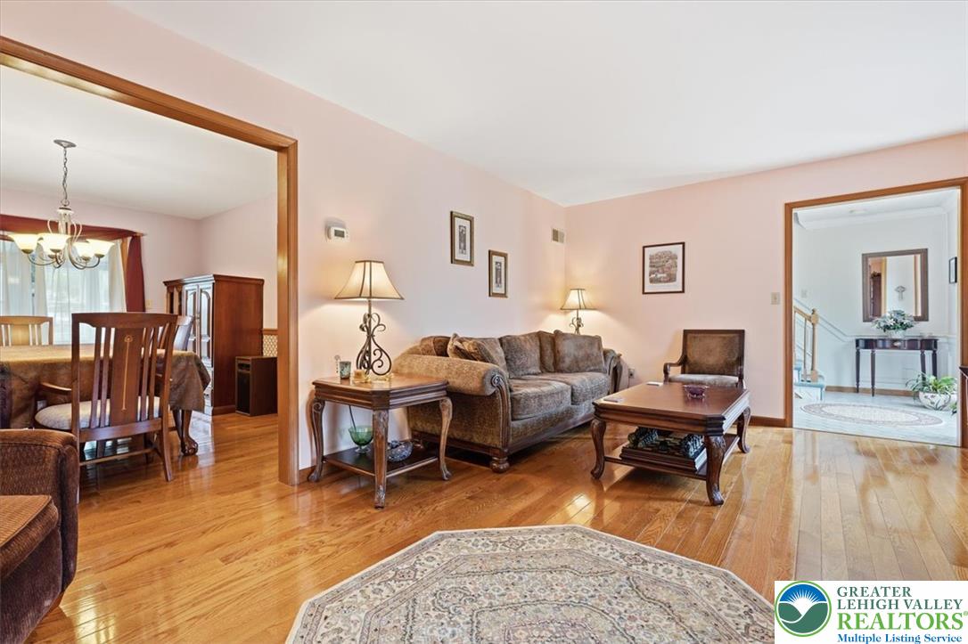 5022 Meadow Lane Property Photo 17