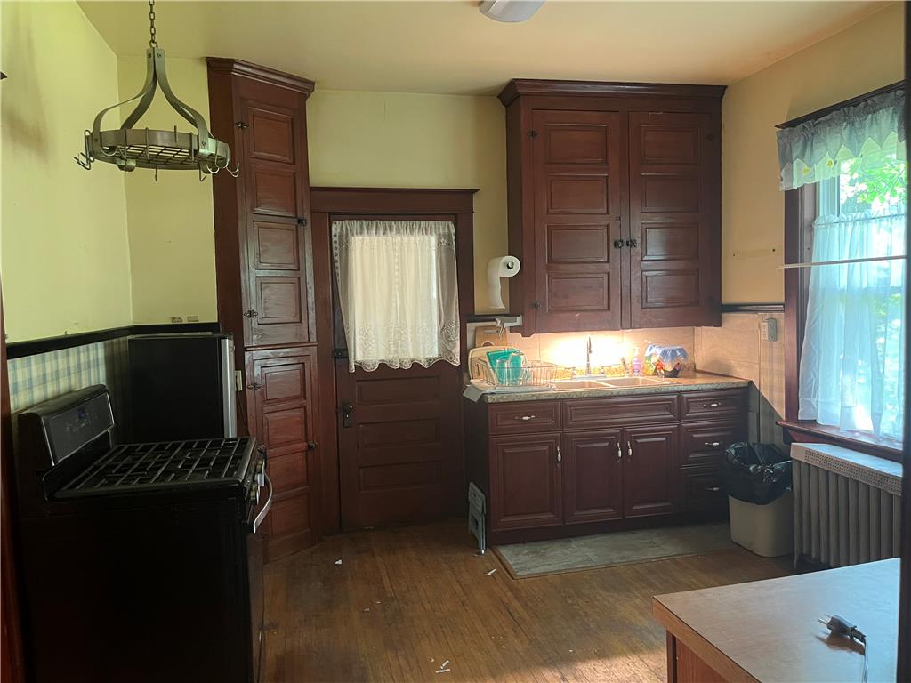 2300 Sycamore Street Property Photo 16