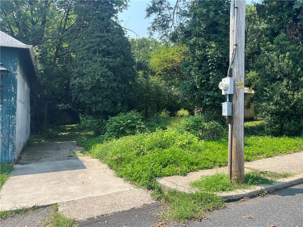 2300 Sycamore Street Property Photo 43