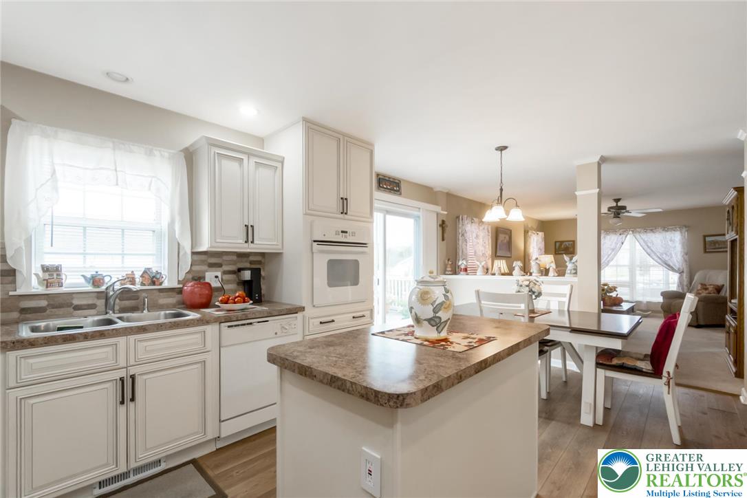 679 Winterthur Way Property Photo 14