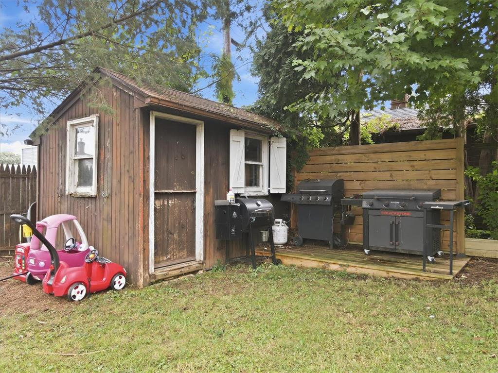 1836 Cloverdale Road Property Photo 37
