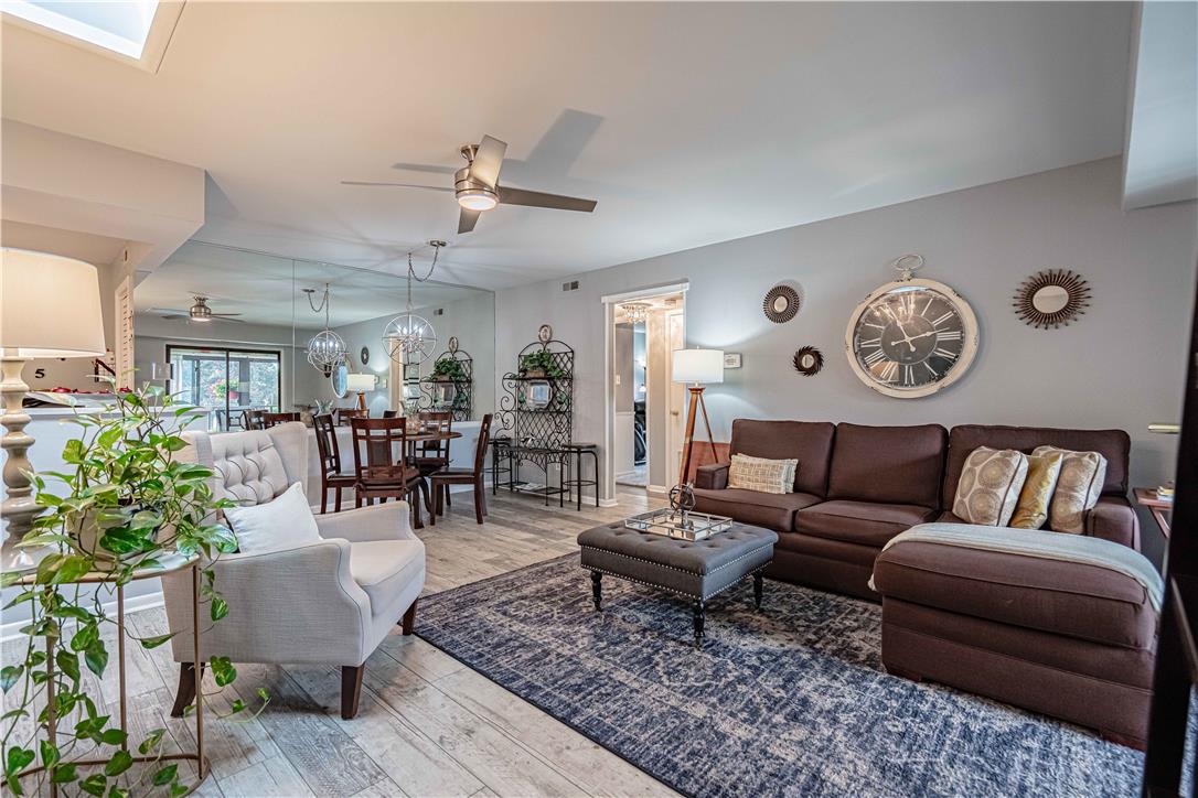 2762 Rolling Green Place Property Photo 8