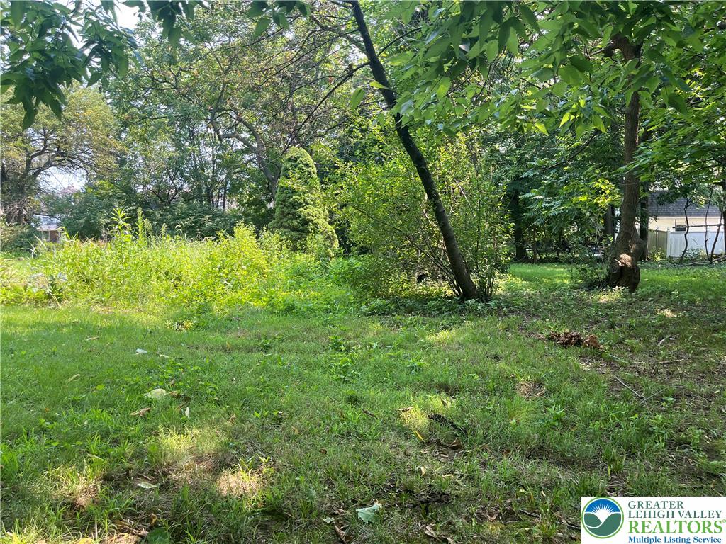 2300 Sycamore Street Property Photo 5