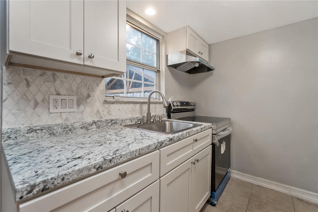 413 East Mosser Street Property Photo 15