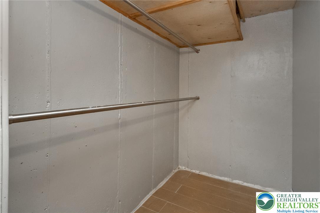 413 East Mosser Street Property Photo 32