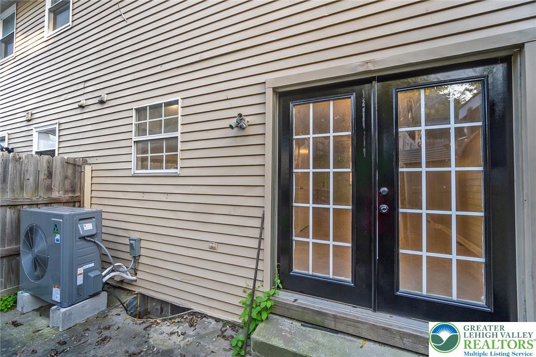 413 East Mosser Street Property Photo 38