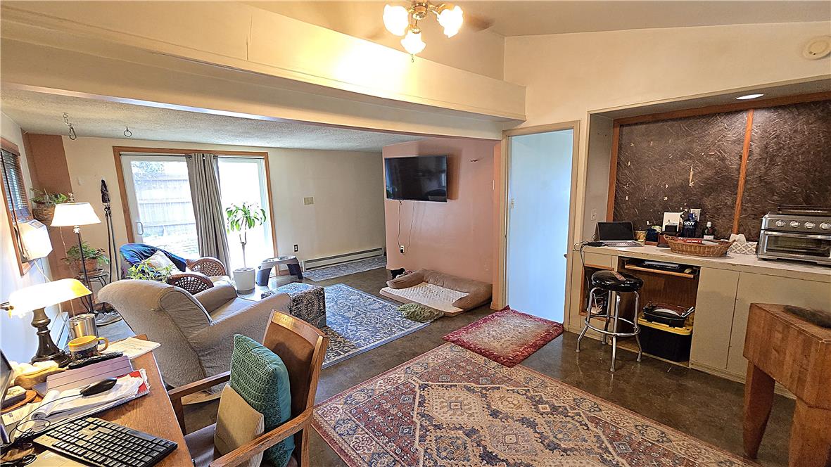 4116 3rd Street Property Photo 5