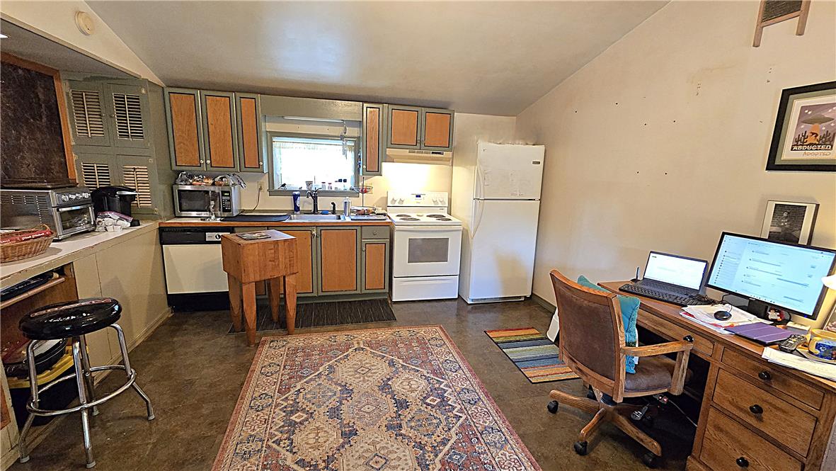 4116 3rd Street Property Photo 12