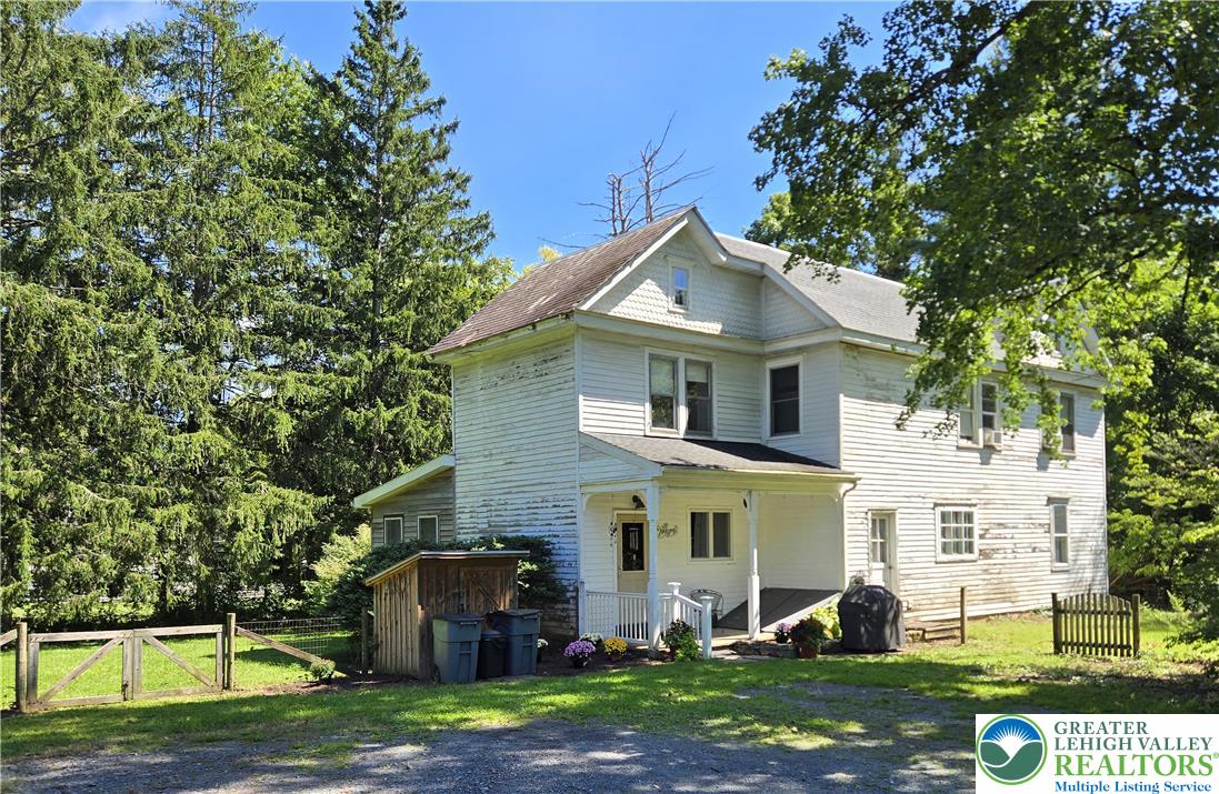 105 Browns Drive Property Photo 3