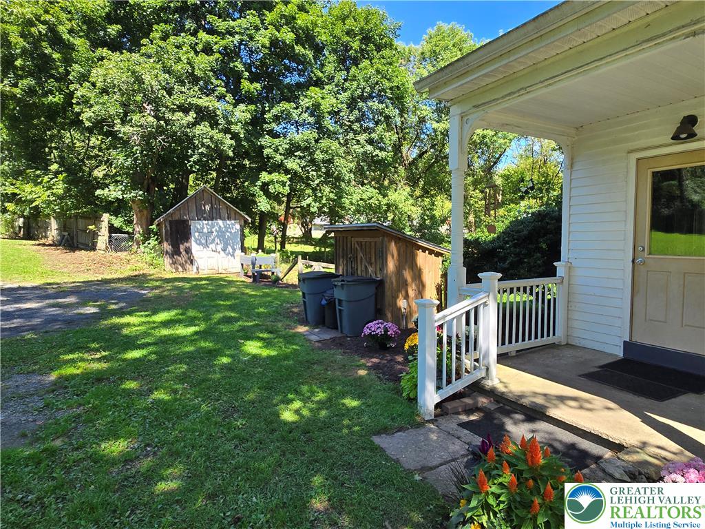 105 Browns Drive Property Photo 7