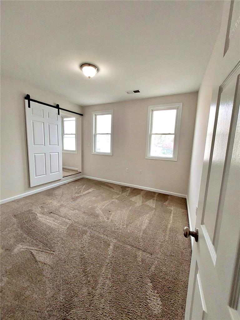 506 West Berwick Street Property Photo 4