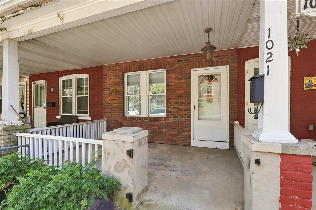 1021 Spring Property Photo 5