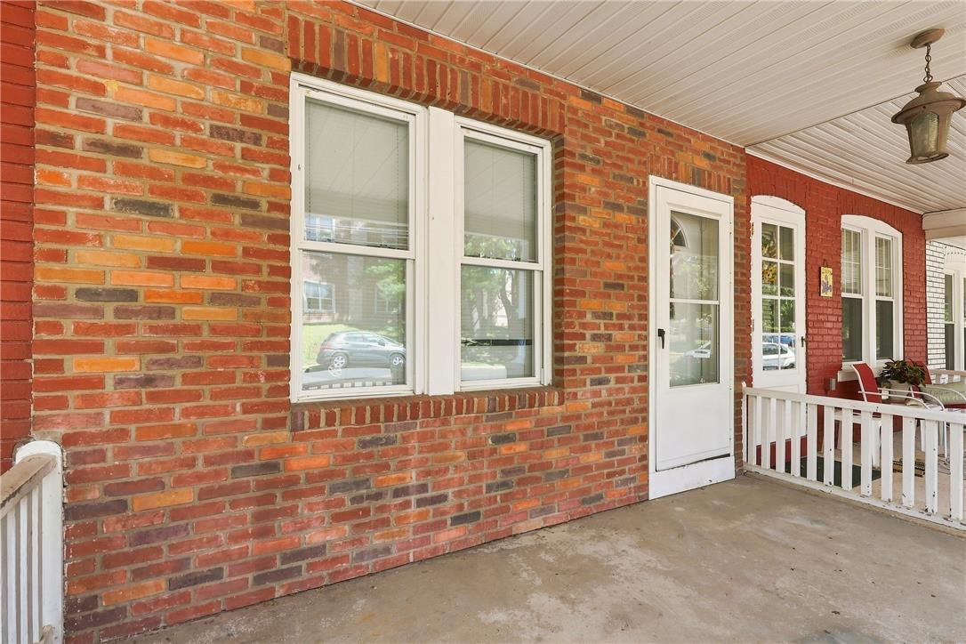 1021 Spring Property Photo 6