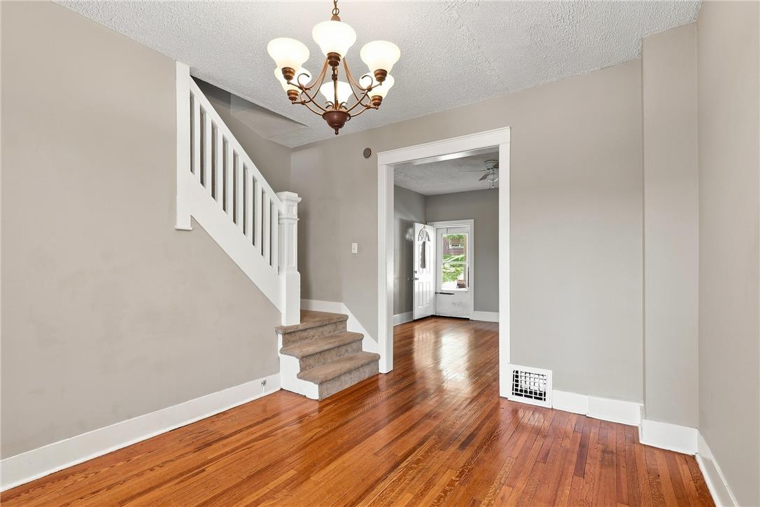 1021 Spring Property Photo 10