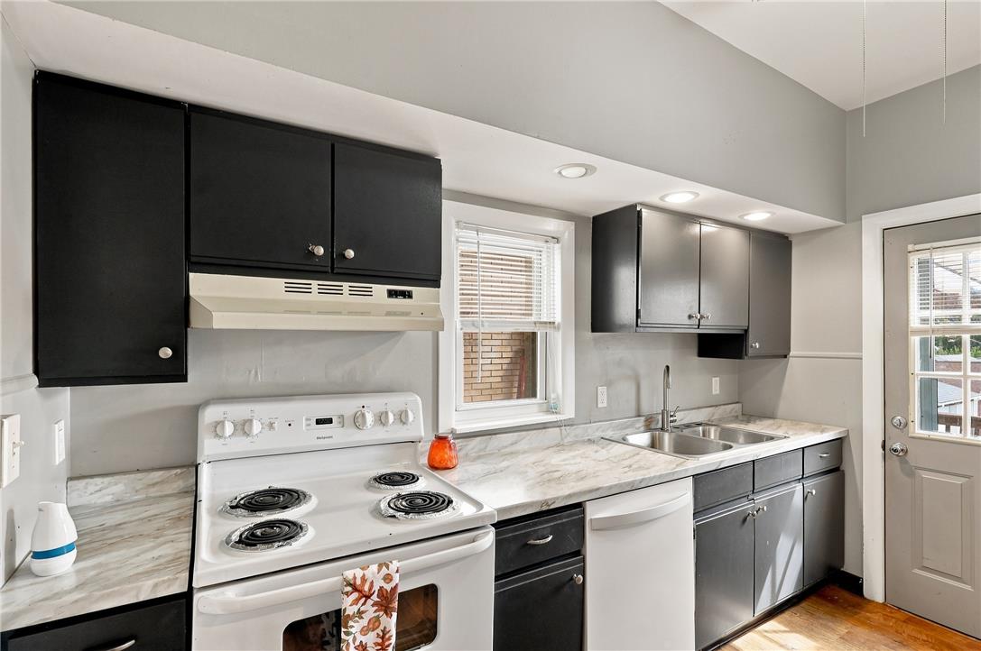 1021 Spring Property Photo 15