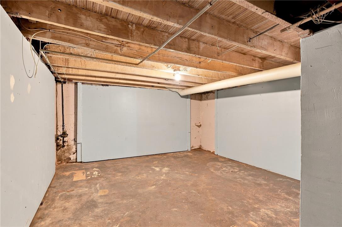 1021 Spring Property Photo 30