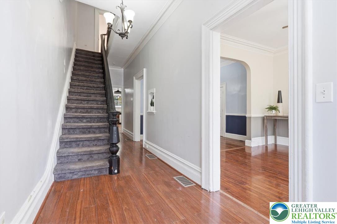 709 Ferry Street Property Photo 3